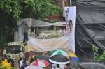 at Rajesh Khanna_s Funeral in Mumbai on 19th July 2012 (59).JPG